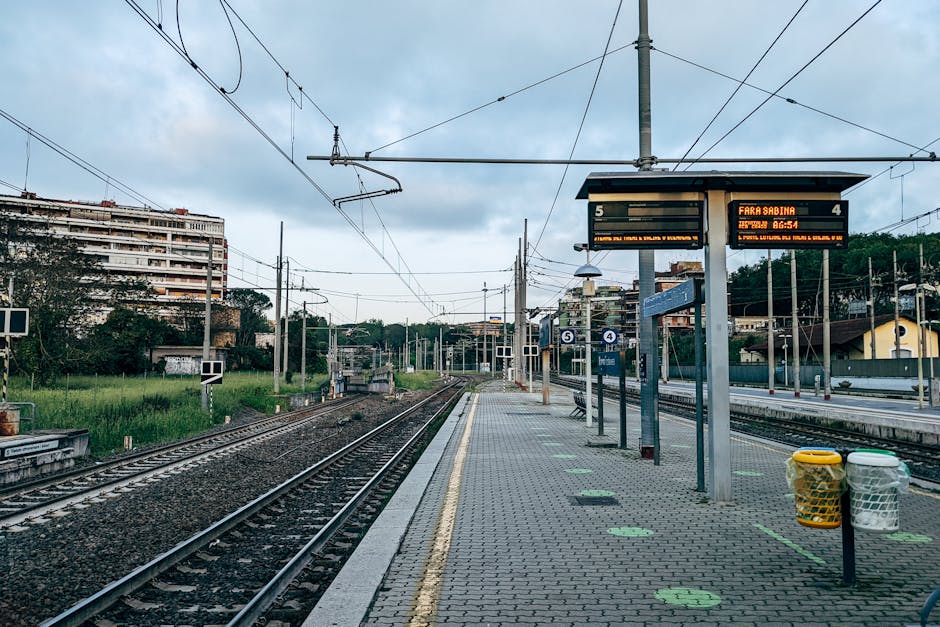Banchina della stazione di La Spezia al mattino