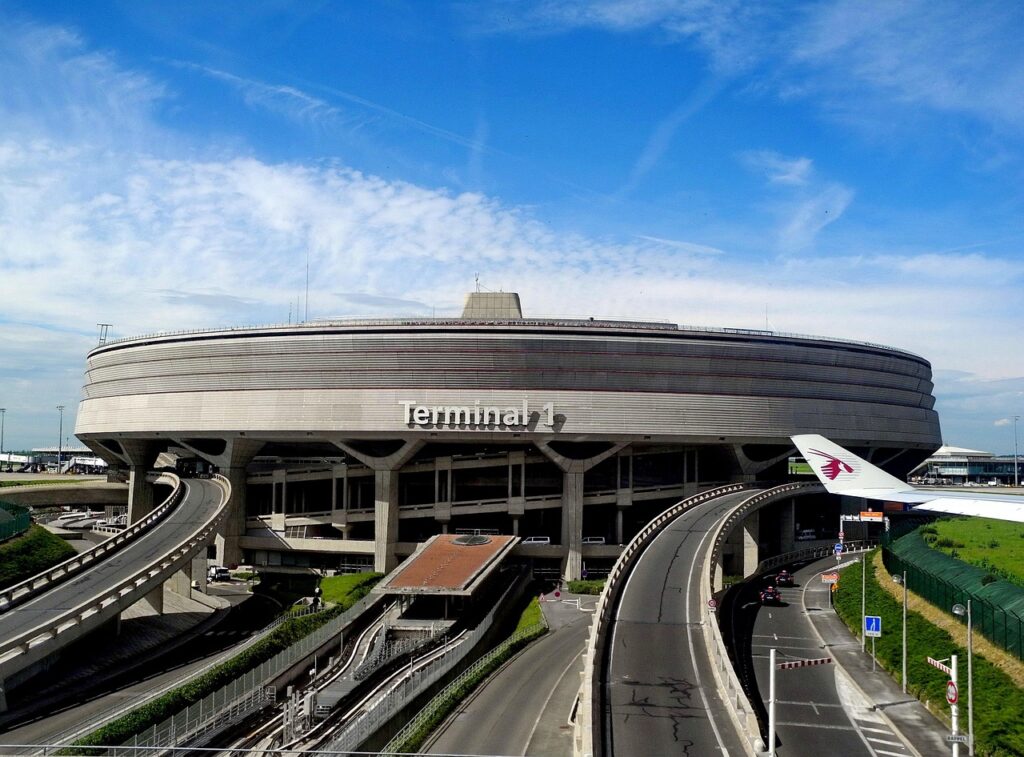 Ankunftsbereich am Flughafen Roissy-Charles-de-Gaulle