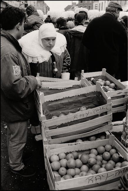 Orange-clad market stalls in Jordaan on King’s Day