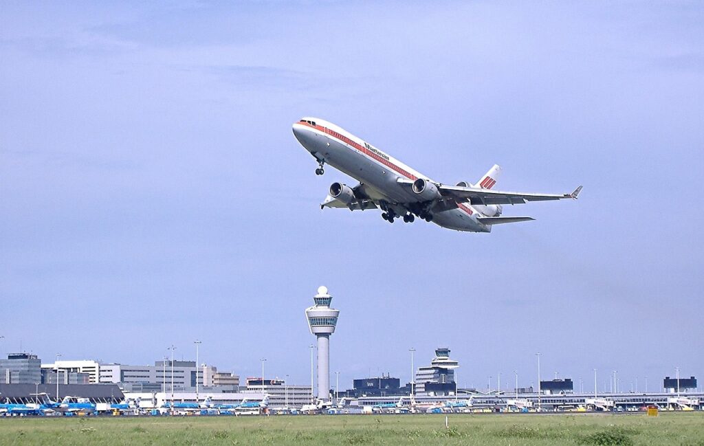 I amsterdam servicebalie op Schiphol Plaza voor het ophalen van kaarten