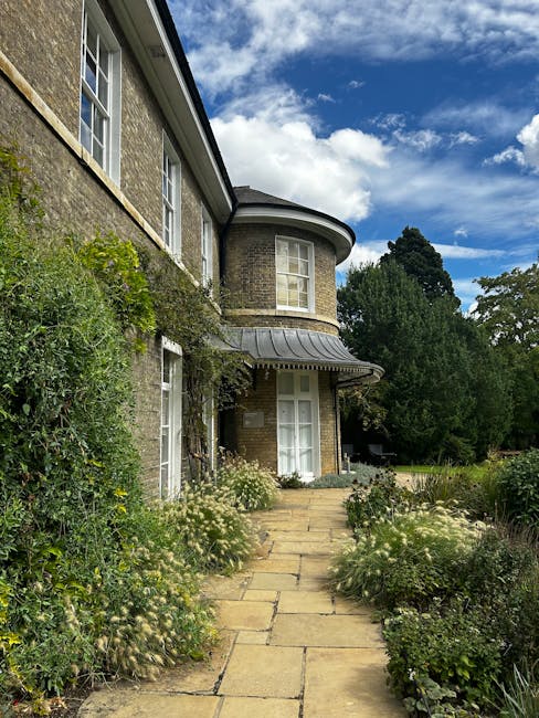 William Morris Gallery exterieur en tuin in Lloyd Park, rustige omgeving
