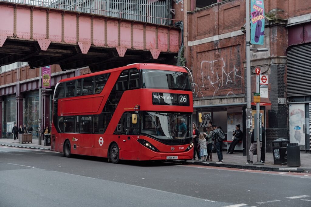 instappen in bus in Londen
