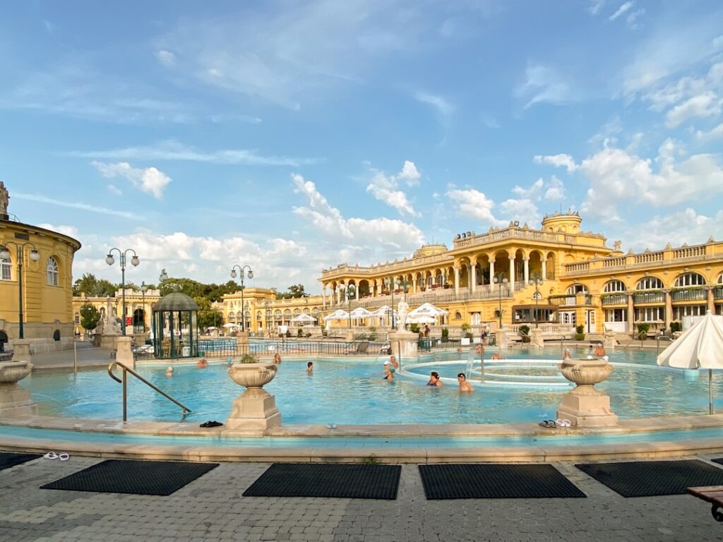 Széchenyi Thermal Bath large outdoor pool with steam in winter