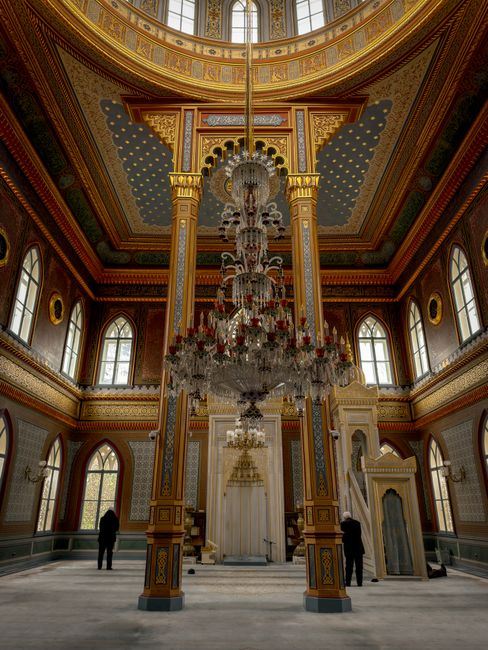 Interno della sinagoga di via Dohány e il museo