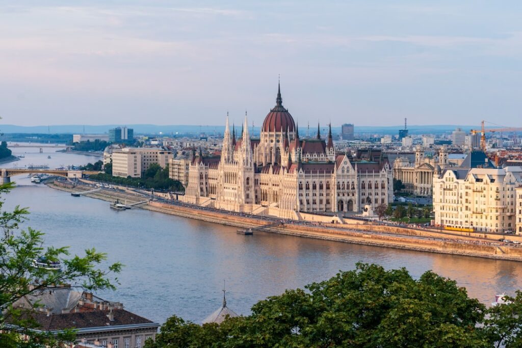 Sonnenuntergang über Budapest von der Fischerbastei aus
