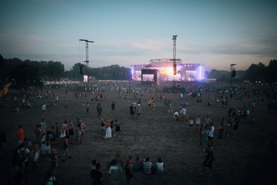 Evening crowd in front of a Lollapalooza stage at Olympiapark