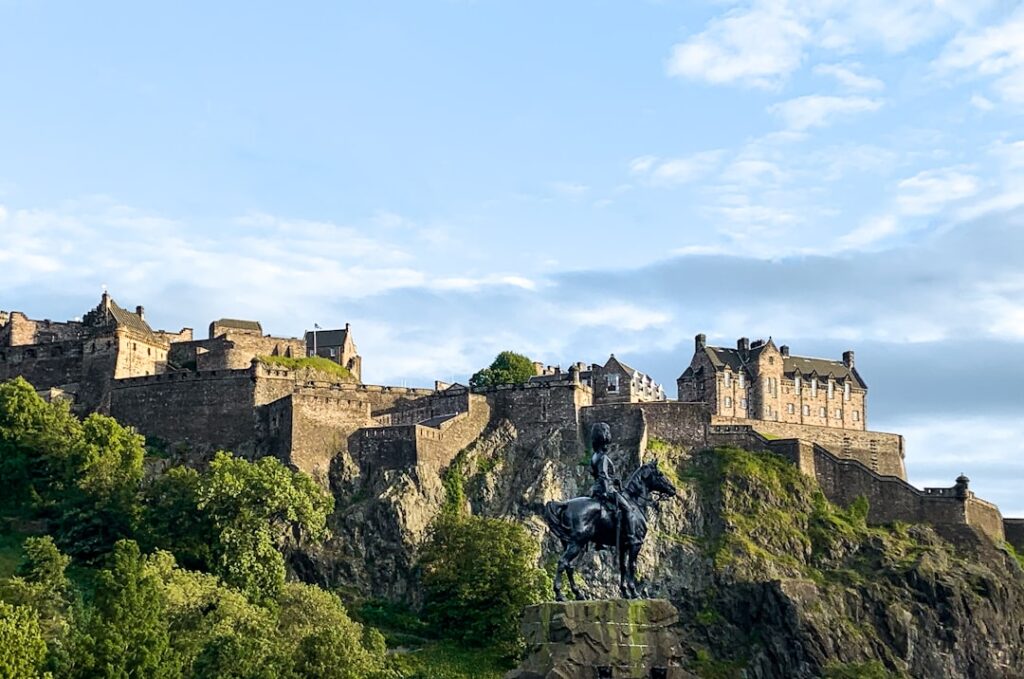 Blick von der Princes Street auf das Edinburgh Castle