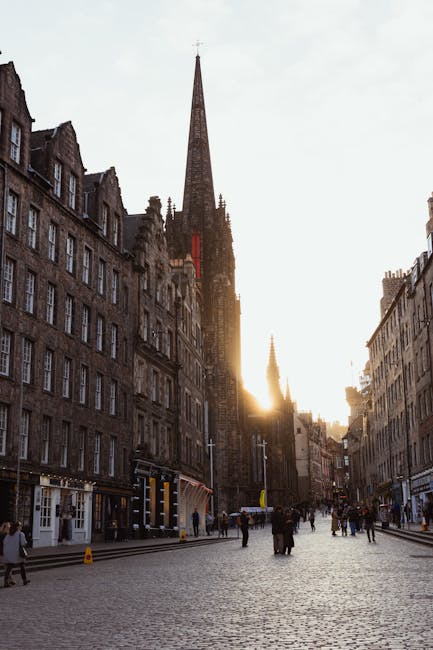 Leere Kopfsteinpflaster der Royal Mile am frühen Morgen