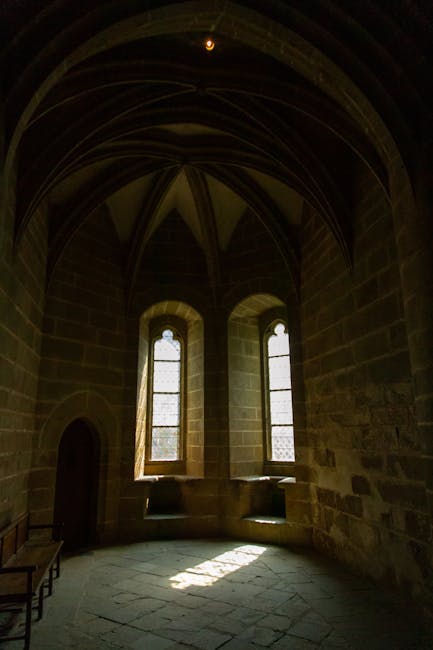 Innenraum der St Margaret's Chapel mit Steinmauerwerk