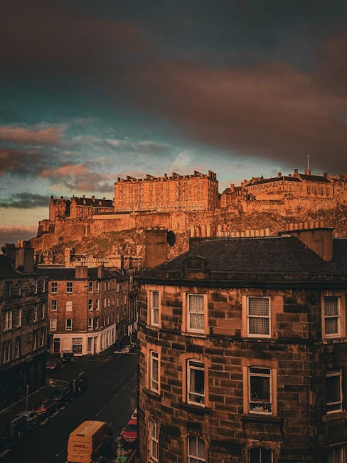 Edinburgh Castle bei Sonnenuntergang