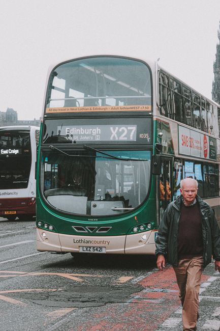 Rode Lothian dubbeldekker op Princes Street