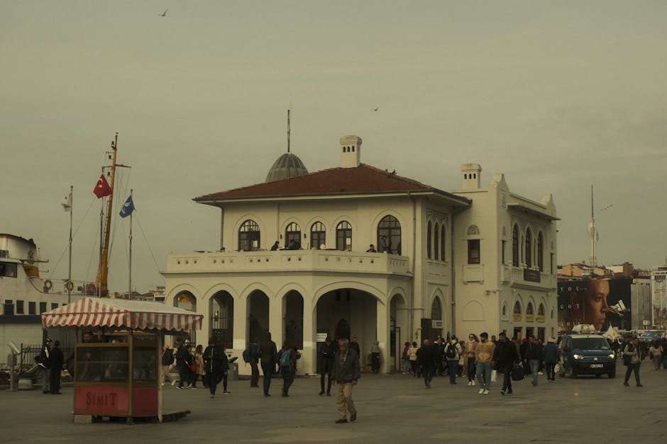 Poranny targ rybny w Kadıköy i terminal promowy