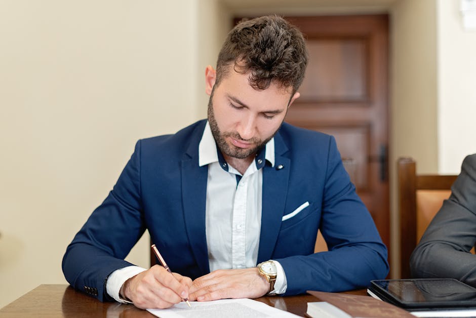 Podpisywanie umowy o pracę w biurze w Brukseli