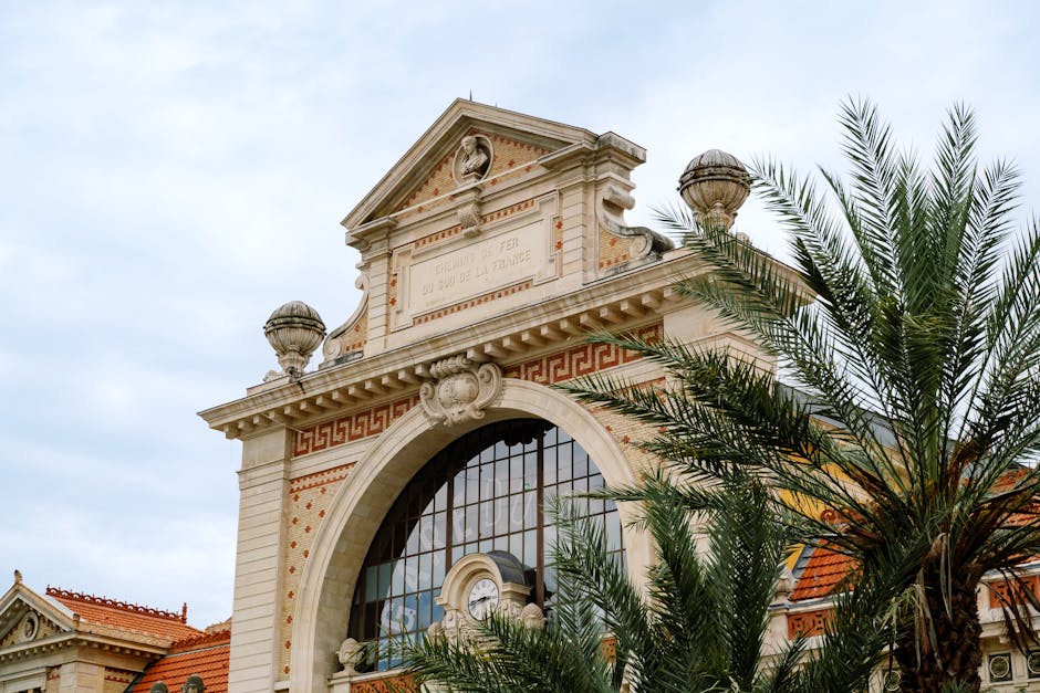 facciata della stazione di Nizza