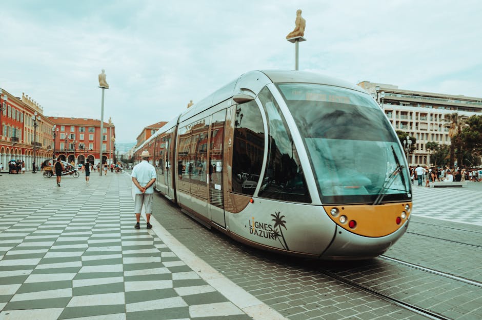 Fermata del tram linea 2 nel centro di Nizza