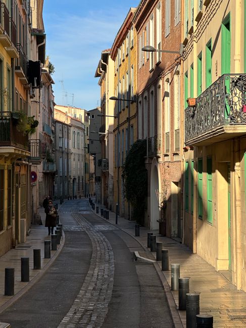 Stretto vicolo del centro storico vicino a Place Rossetti