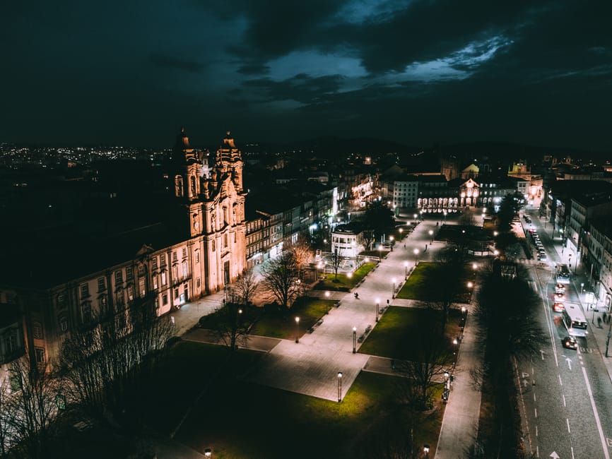 Place Rossetti di sera