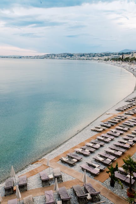 Blue Beach privé-ligbedden aan Promenade des Anglais