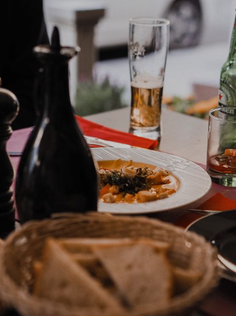 Locale rustico che serve socca e piatti locali in Rue du Collet