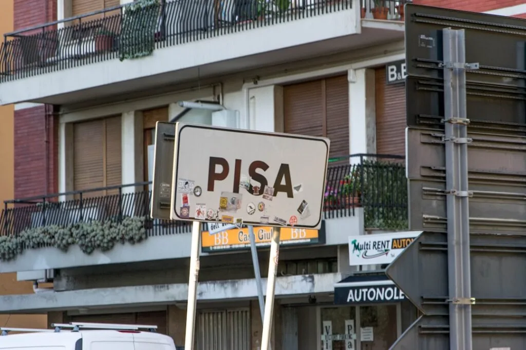 Wejście na dworzec Pisa Centrale