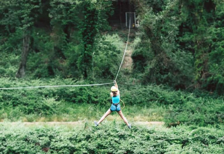 Parc d’aventure Pineto dans la pinède