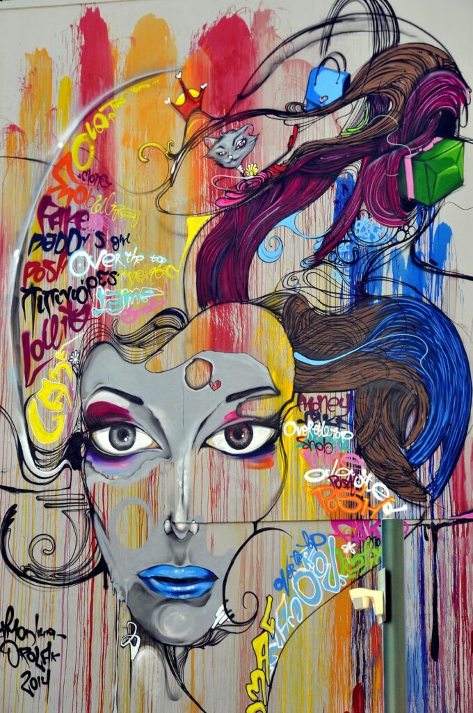 Bunte Straßenmurals in einem urbanen Durchgang in Wien