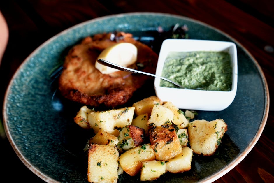 Vegan seitan schnitzel met bijgerechten bij Stehbeisl, Wenen