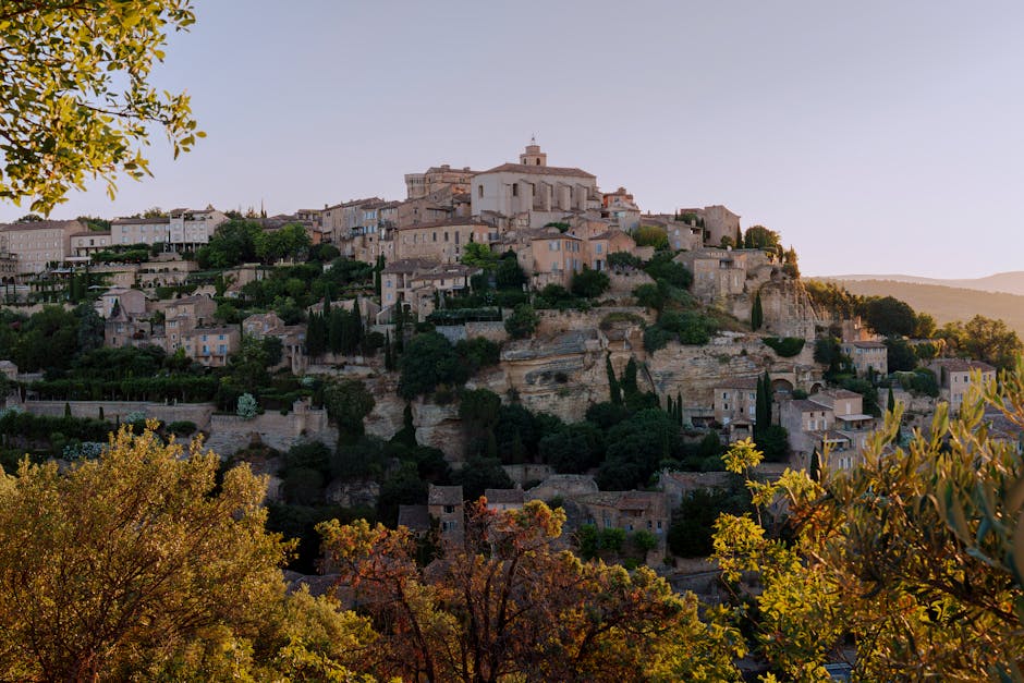 Borgo di Gordes in cima alla collina