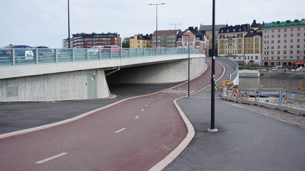 The Cycle Snake elevated bicycle bridge over Kalvebod Brygge