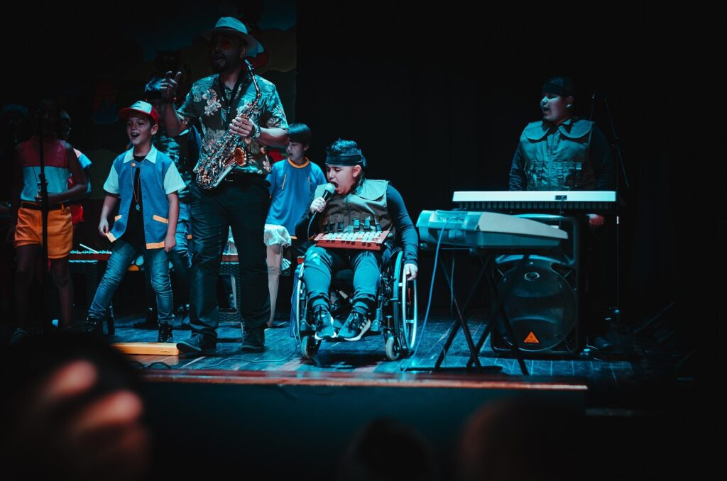 Intieme jazzclub met live muziek en publiek