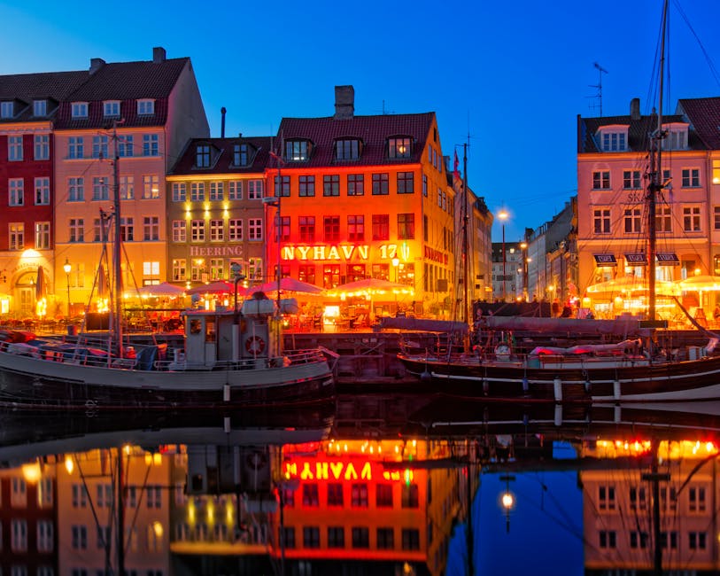Nyhavn waterfront restaurants with outdoor seating in the evening