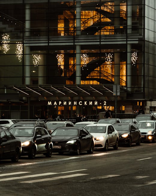 Eingang des Mariinsky-Theaters nasser Platz