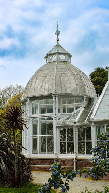 Victorian glasshouses and close-up plants at the National Botanic Gardens