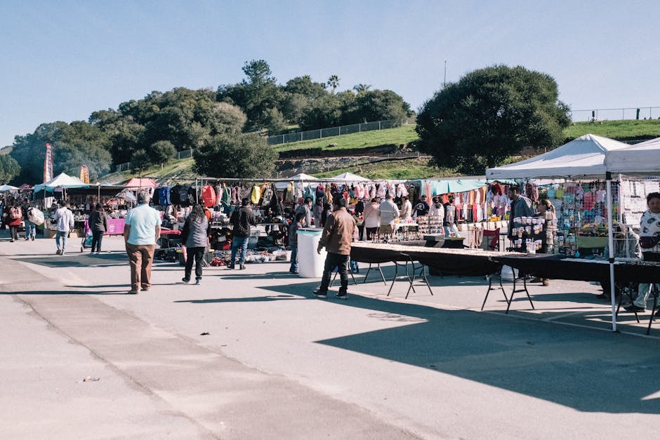 Croix-Rousse hill morning market stalls