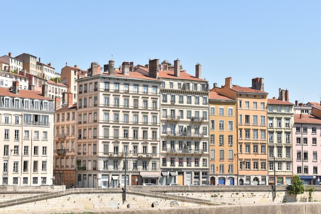 Renaissance townhouse details in Croix-Rousse neighborhood