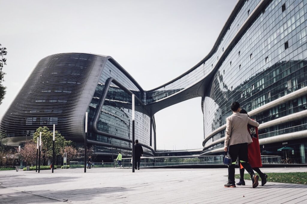 Confluence, edifici moderni sul lungofiume