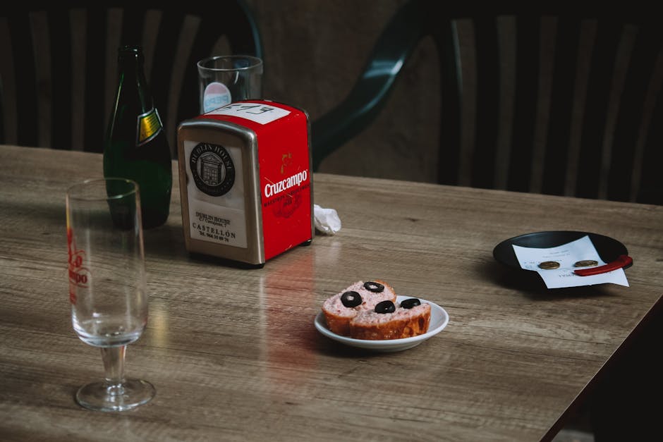 bar z tapas w Maladze kieliszek wermutu i przekąski