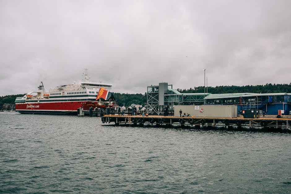 veerboot arriveert bij Bygdøy met musea aan de oever