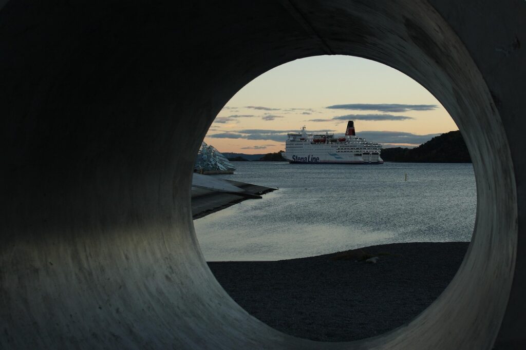 Fähre nach Bygdøy mit Museen am Ufer