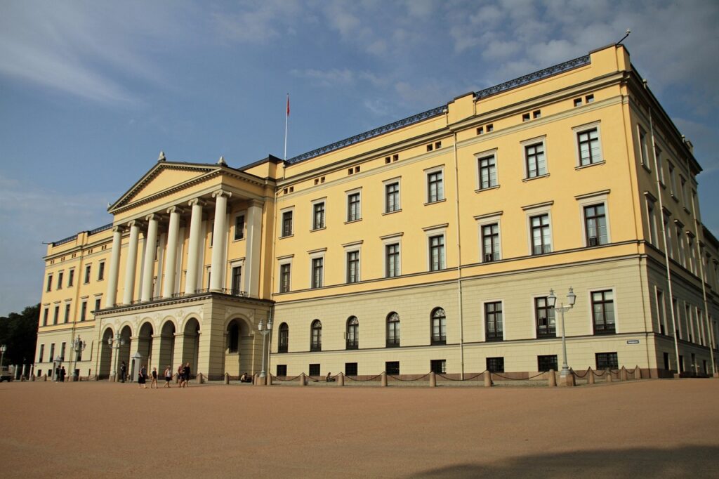 Weg durch die Gärten des Königspalastes