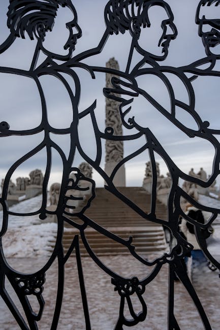 Park Vigeland — alejki i rzeźby w świetle słońca
