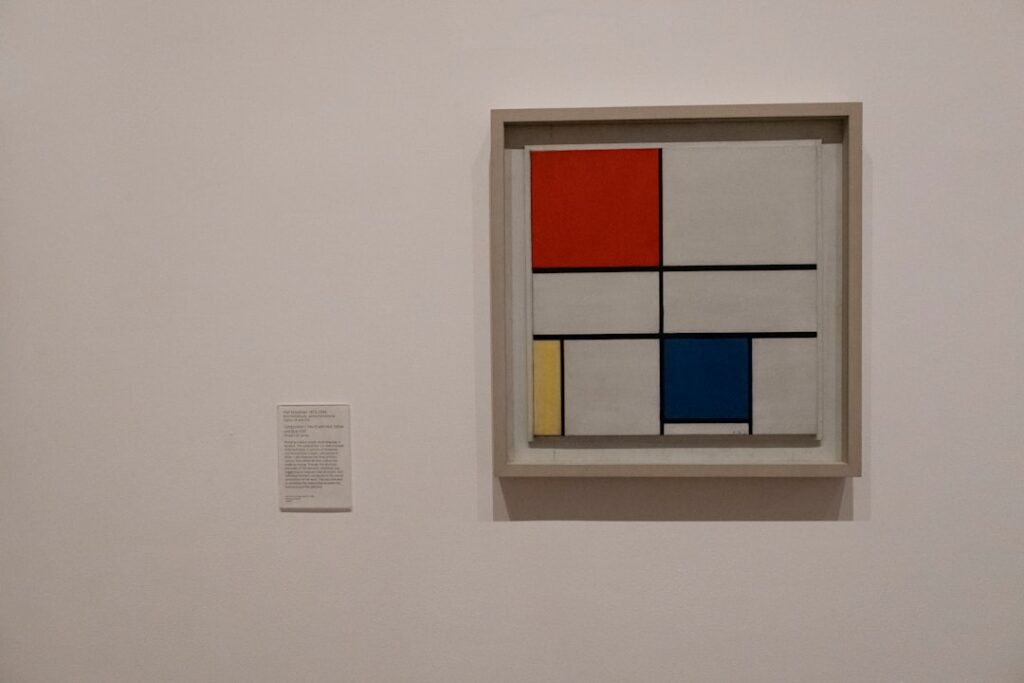 Galleria interna del Moderna Museet con opere d'arte moderna