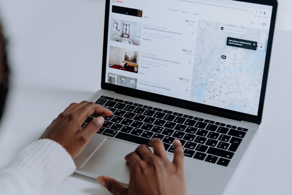 Booking site search results comparing hotel prices