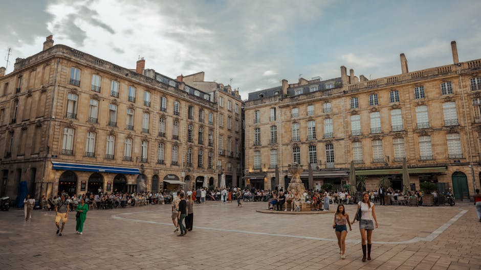 Outdoor café terrace in the Chartrons district