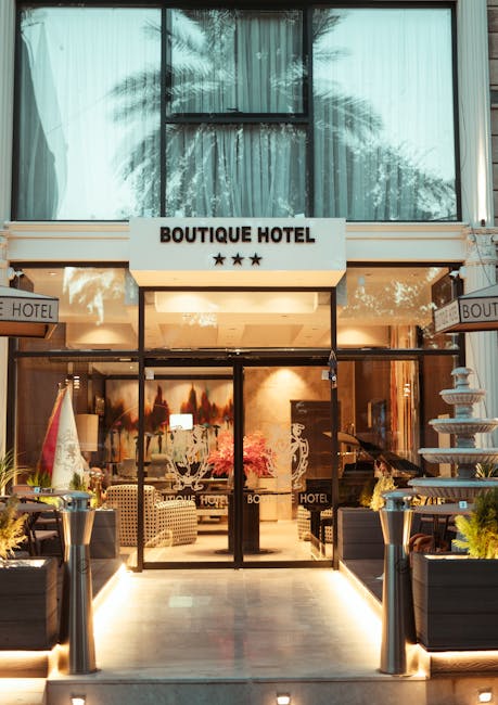 Boutique‑Hotel‑Eingang in Bordeaux am Abend