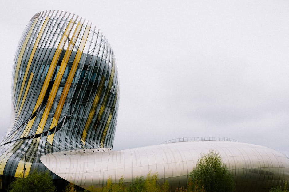 Innenraum der Cité du Vin mit Verkostungsbereich