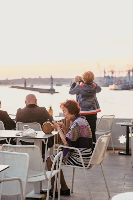 terras met zeezicht bij Valletta Waterfront tijdens zonsondergang