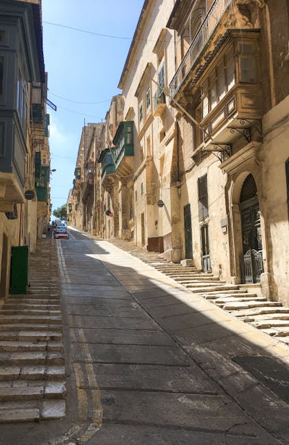 Republic Street in Valletta mit rollstuhlfreundlichen Gehwegen