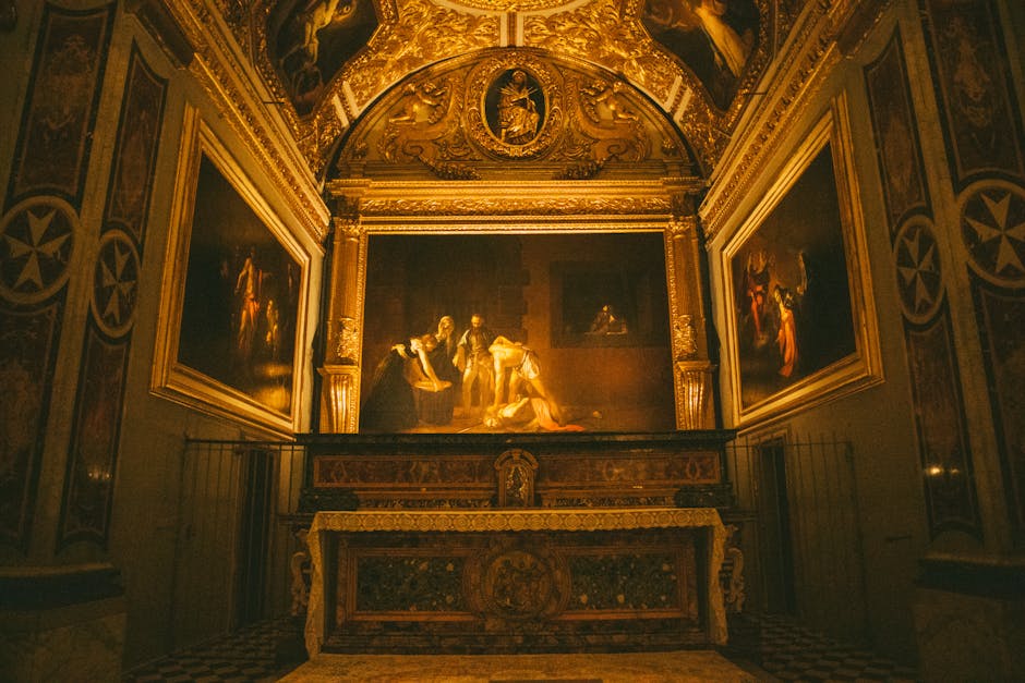 Prunkvolles Inneres der St John's Co-Cathedral mit Caravaggio-Gemälde