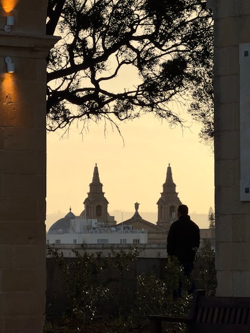 Sonnenuntergangsblick von den Upper Barrakka Gardens auf die Drei Städte